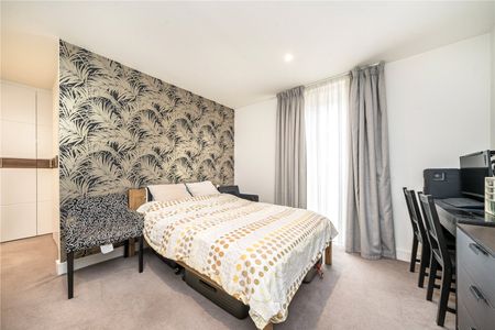 Saundby Lane, Kidbrooke Village, London, SE3 9FU - Photo 2