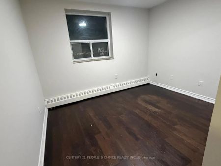 3533 Derry Road E #905 - Photo 3