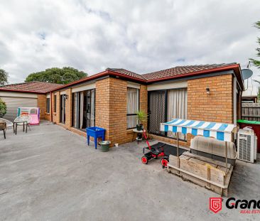 “3 BEDROOM FAMILY HOME LOCATED IN A PRIME AREA OF BERWICK !” - Photo 1