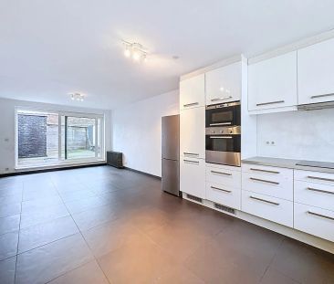 Appartement met 2 slaapkamers, ruim terras en garage te Koekelare - Photo 1