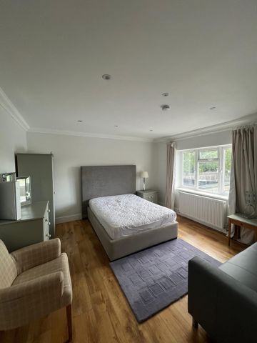 Room in a Shared House, Redford Avenue, SM6 - Photo 4