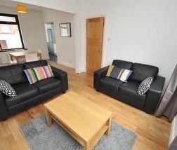 28 Sefton Park, Belfast, BT4 1PN - Photo 2