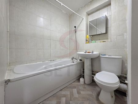 Blackthorn Drive, LE4, Leicester - Photo 5