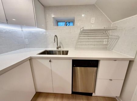 For Lease - 10 Vimy Avenue Unit# Bsmt, Toronto, Ontario - Photo 3