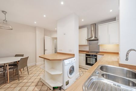 South Lodge Circus Road, St Johns Wood, London, NW8 - Photo 4