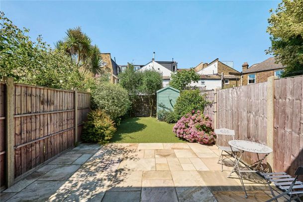 Vanderbilt Road, London, SW18 3BQ - Photo 1
