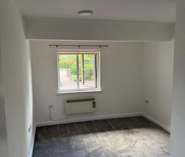Hawthorn Road - Photo 2