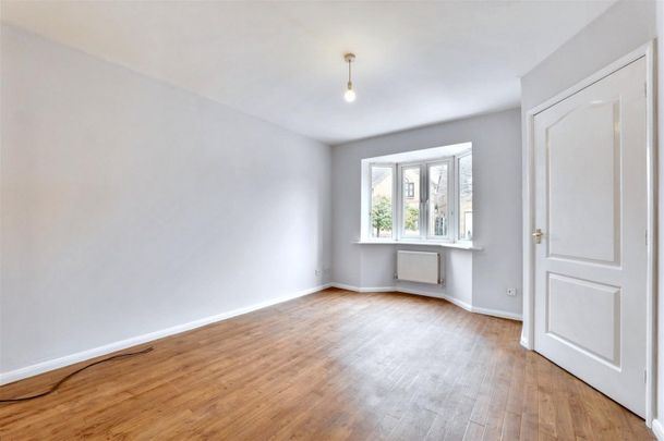 4 BED Detached house To rent - Photo 1