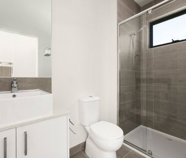 2/43 Albion Street, Essendon VIC 3040 - Photo 6