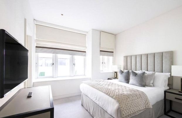 2 bedroom conversion flat with 1 reception and 2 bathrooms in Mayfair, W1K - Photo 1