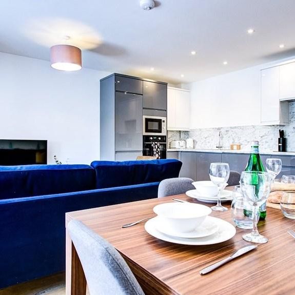 3 bedroom flat to rent - Photo 1