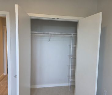 601-110 E. 17th St., North Vancouver, Bc V7l 0k4 - Photo 1