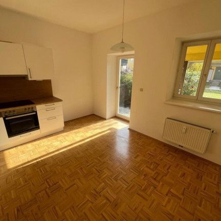 Jung Modern außergewöhnlich! Herrliche Maisonettewohnung mit Parkplatz, im Bezirk St. Peter zu mieten. - Foto 1