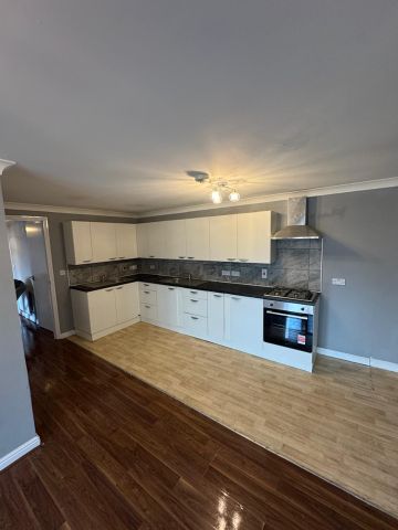 2 Bed Flat, Lewis Gardens, N16 - Photo 5