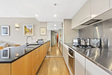 2a Elizabeth Bay Road, Elizabeth Bay NSW 2011 - Apartment For Rent | Domain - Photo 5