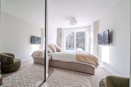 A contemporary one bedroom apartment at the edge of the Pantiles - Photo 5