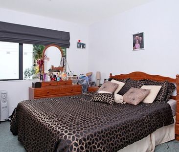 Property Management97b Athena Dr, Totara Vale - House for Rent - Photo 4