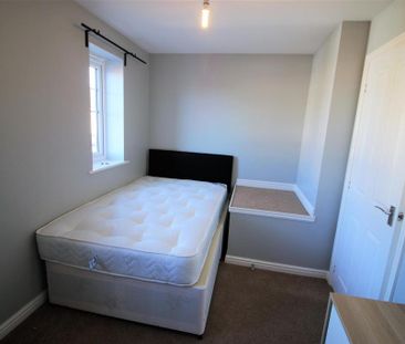 2 bedroom private hall to rent - Photo 5