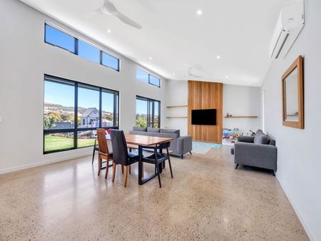 5 Firetail Rd, Chiton SA 5211 - House For Rent | Domain - Photo 2