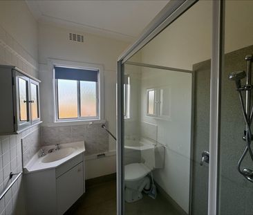 2 Bedroom House - Photo 4