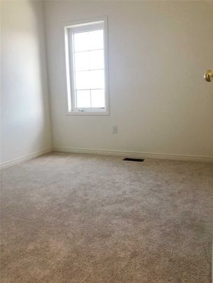 For Lease - 28 Mcgrath Avenue, Richmond Hill, Ontario - Photo 1