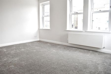 1 bedroom duplex to rent - Photo 2