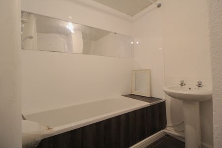 110 Berkeley Street - Photo 3