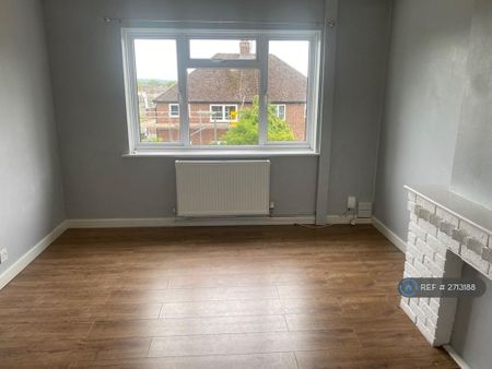 2 bedroom maisonette to rent - Photo 2