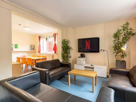 Large Studio - Photo 2