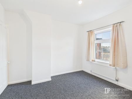 2 Bedroom Terraced House - Photo 2