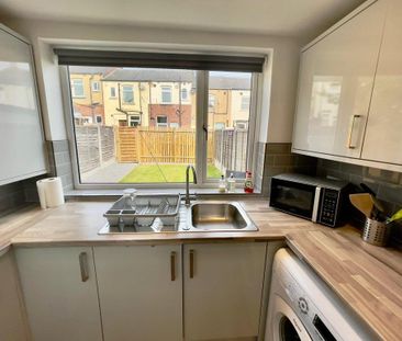 2 bedroom terraced house to rent - Photo 3
