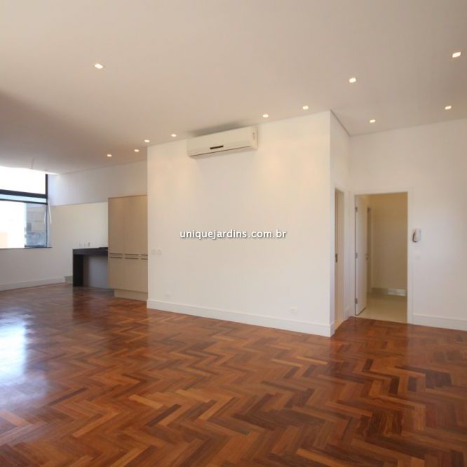 Cobertura Duplex Moema: 3 Suítes | 4 Vagas | 314 m² úteis - Photo 1