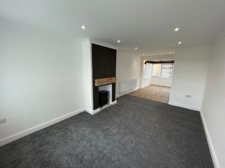 Castle Drive, Neath, SA11 - Photo 2