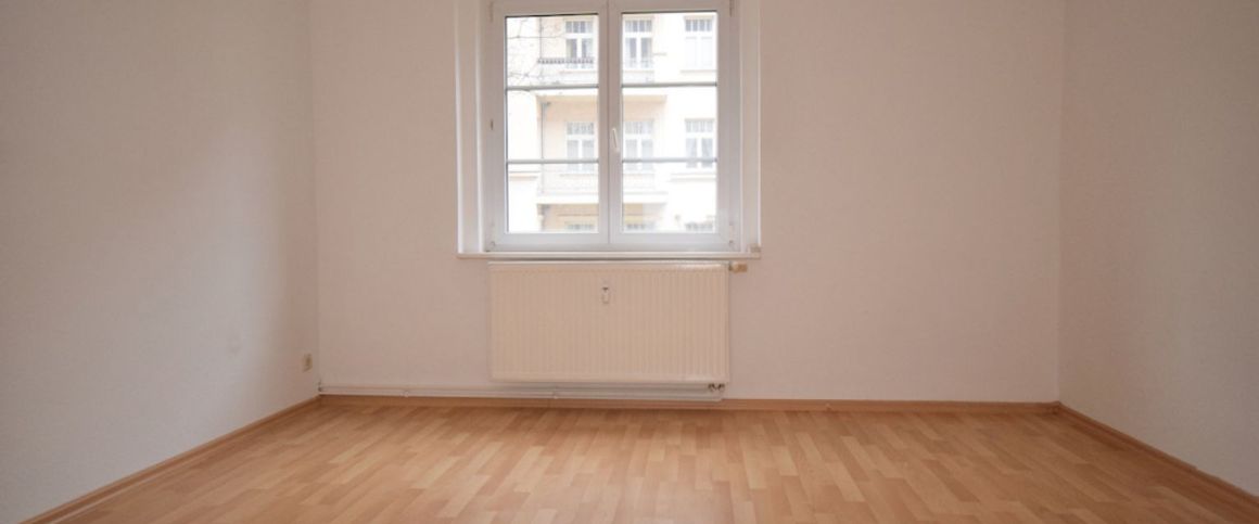 2-Raum • Laminat • Tageslichtbad mit Wanne • Stellplatz • Kaßberg • TOP • Anschauen & Mieten - Foto 1