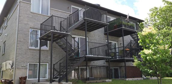 5 1/2 à louer Longueuil - Photo 2