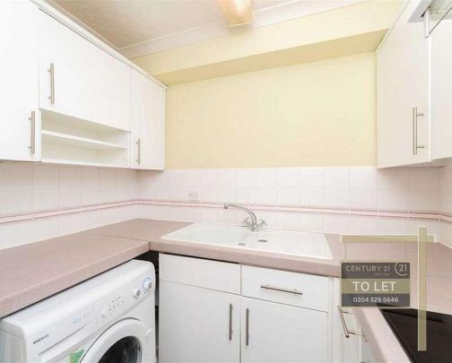 Acorn Grove, UB3 - Photo 1