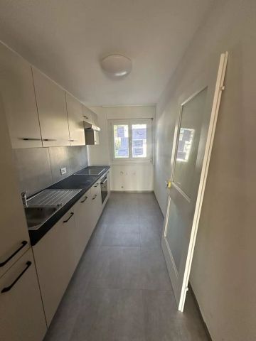 Appartement rénové avec balcon - Photo 2