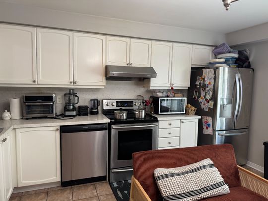 For Lease - 5249 Fair Ford Crescent, Mississauga, Ontario - Photo 1