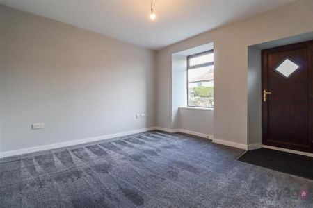 2 bedroom terraced house to rent - Photo 4