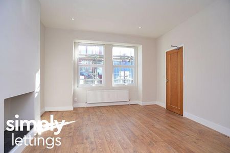 4 bedroom maisonette to rent - Photo 2