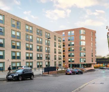 Two Bed Apartment - Photo 4