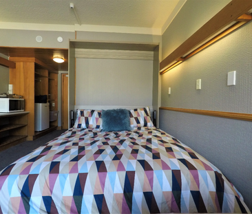 Welcome to Sharella Living - Photo 6