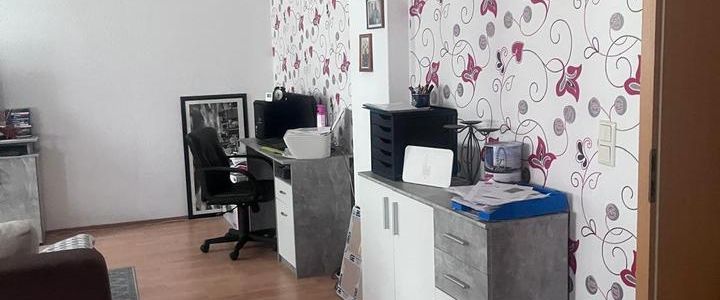 SCHÖNER BALKON / RENOVIERT / SCHÖNER BLICK / ZENTRAL IN GUTER LAGE - Foto 1