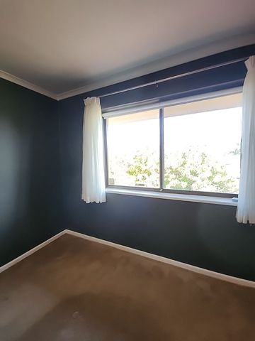 2 Bedroom Town House in West Lakes - Photo 4