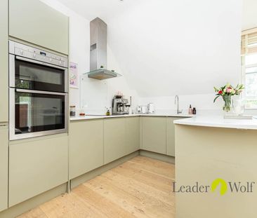 2 bed flat to rent in Meyrick Park Crescent, Bournemouth, BH3 - Photo 4