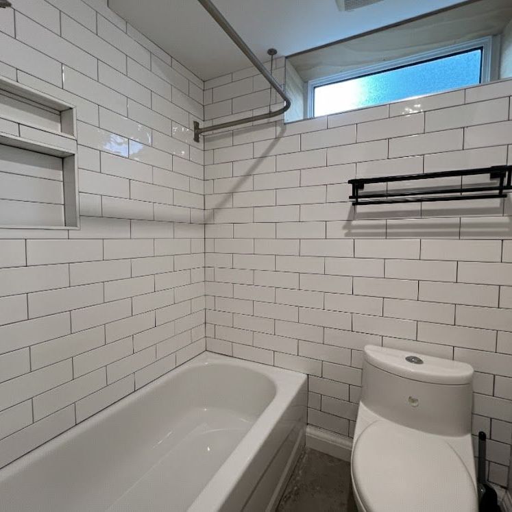 For Lease - 110 Caroline Avenue Unit# Lower, Toronto, Ontario - Photo 1