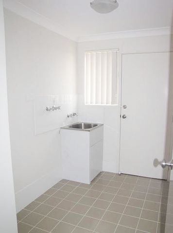 MODERN FAMILY HOME - Photo 3