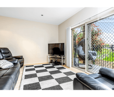 Beautiful 3-Bedroom, 3-Bathroom Townhouse for Rent in the Heart of ... - Photo 1