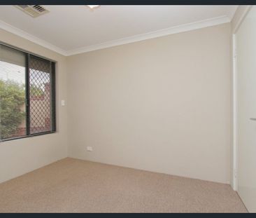 1/1 Peaceful Bay Prominade, Secret Harbour, WA 6173 - Photo 3