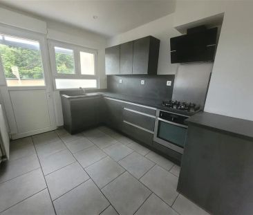 Location maison 5 pièces - 82.04m² à Saint-amand-les-eaux (59230) - Photo 4